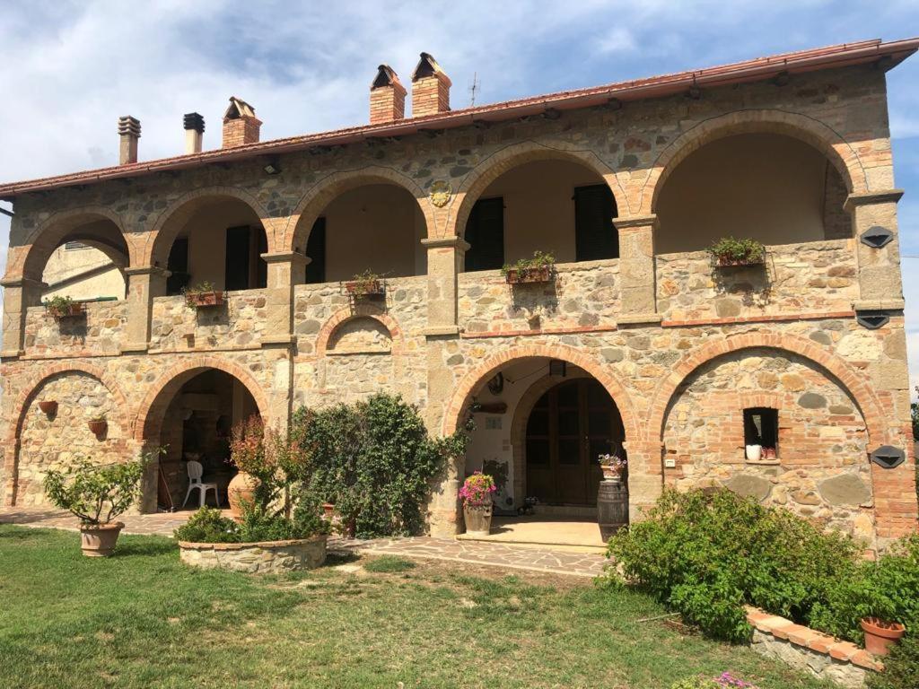 Agriturismo Il Pozzo 卡斯蒂戈隆·多尔希亚 外观 照片