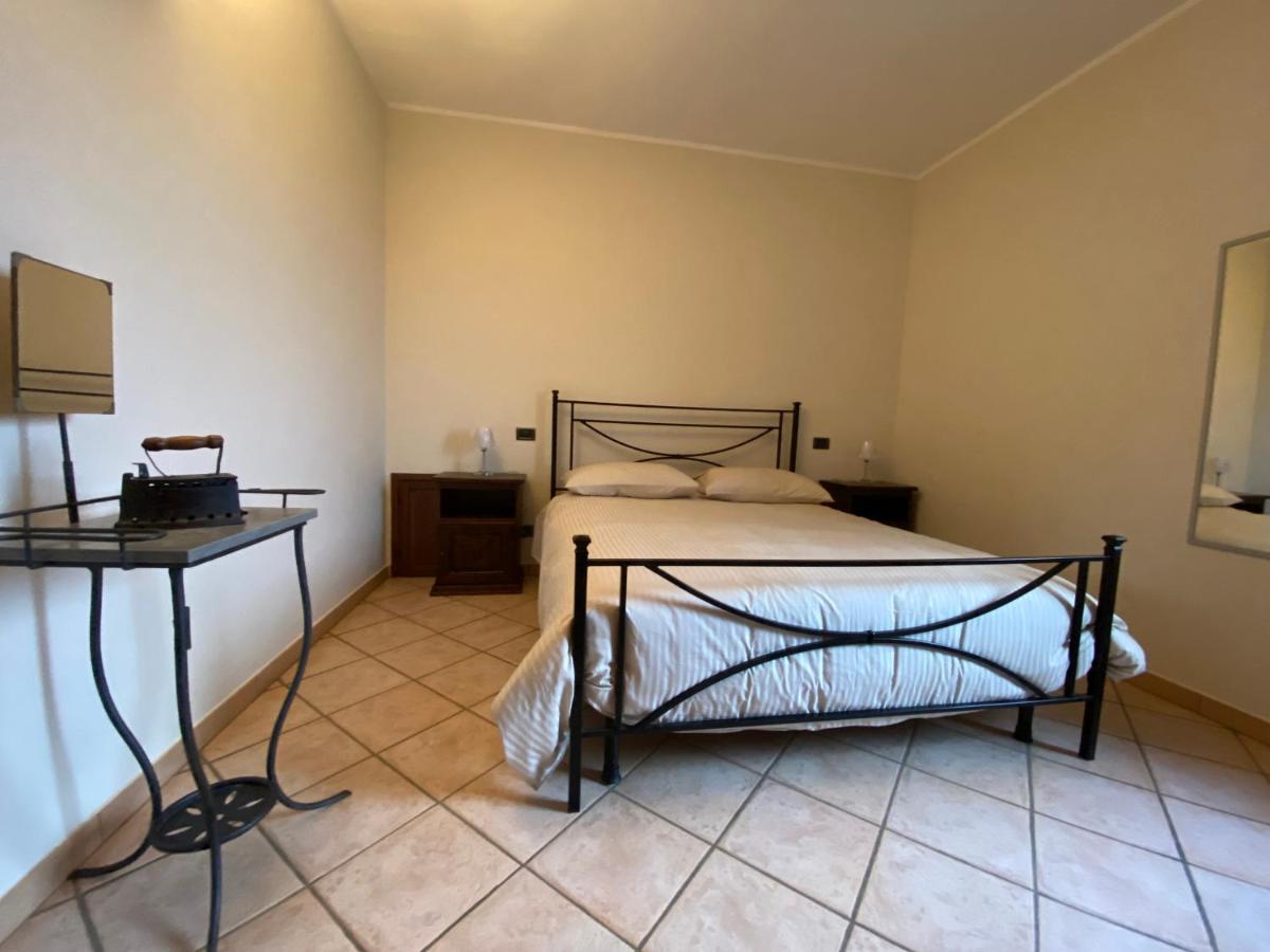 Agriturismo Il Pozzo 卡斯蒂戈隆·多尔希亚 外观 照片